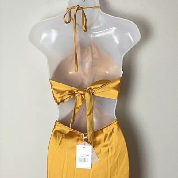 NEW Alice Elle Formal Long Dress Size 8 Yellow Gold Satin Halter Side Cutouts - Picture 6 of 8
